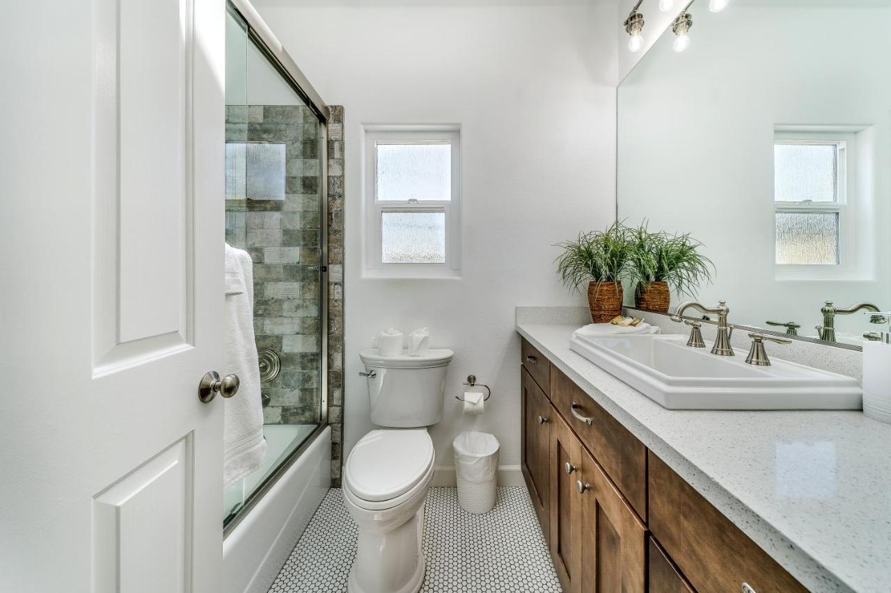 The White House With Spa, Bikes And Steps To The Beach And Down Town Main Street Shops And Dining Huntington Beach Exterior foto